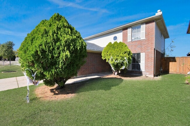 Building Photo - 8914 Pecan Pl Dr