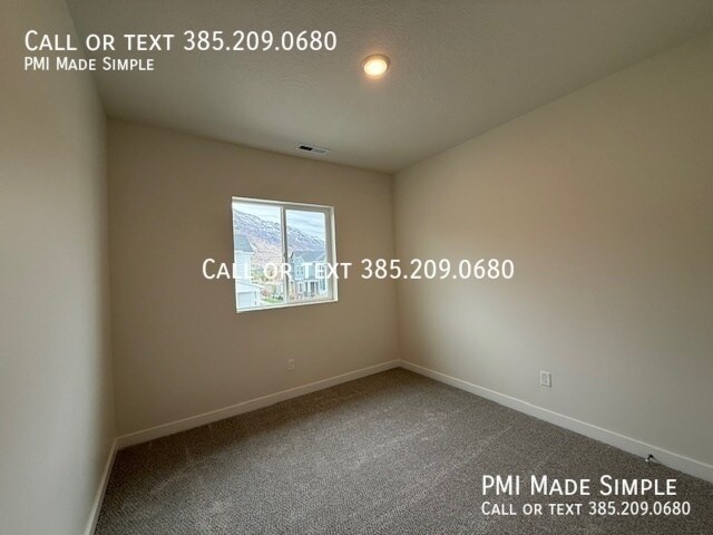 Building Photo - 10063 Torreya Dr