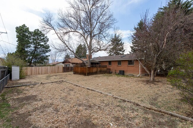 Building Photo - Single Family Rancher in Garden Ranch