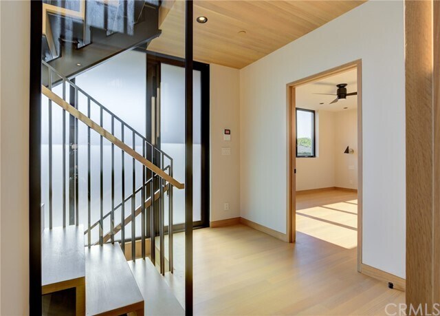 Building Photo - 1612 Ocean Dr