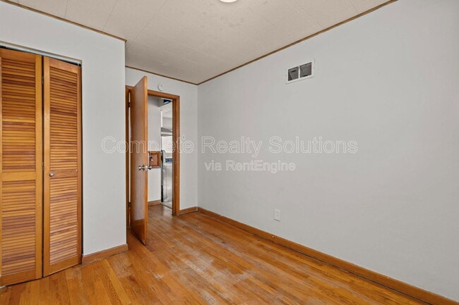 Building Photo - 10044 Pepper Ln