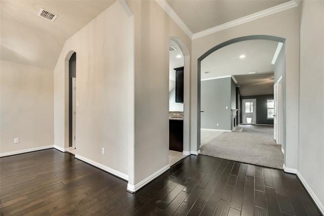 Primary Photo - 556 Bromeliad Dr