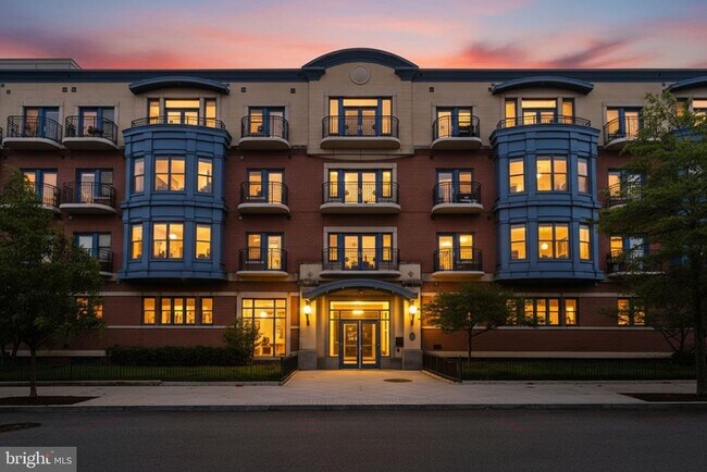 Building Photo - 401 13th St NE