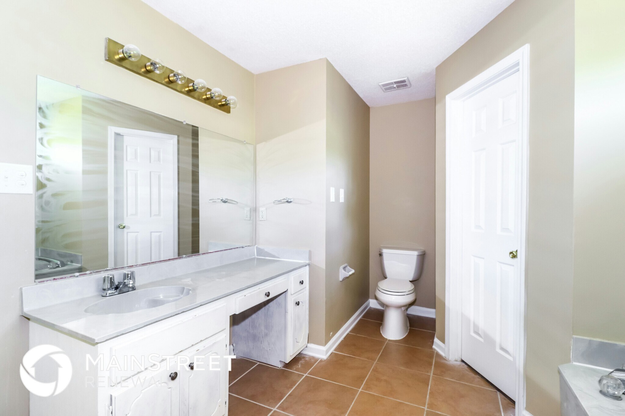 Building Photo - 1422 Hawkcrest Cove N