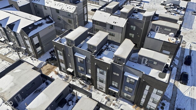 Building Photo - 1312 Colere Pl