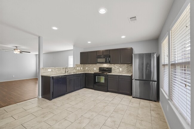 Building Photo - 2509 Saddlehorn Dr
