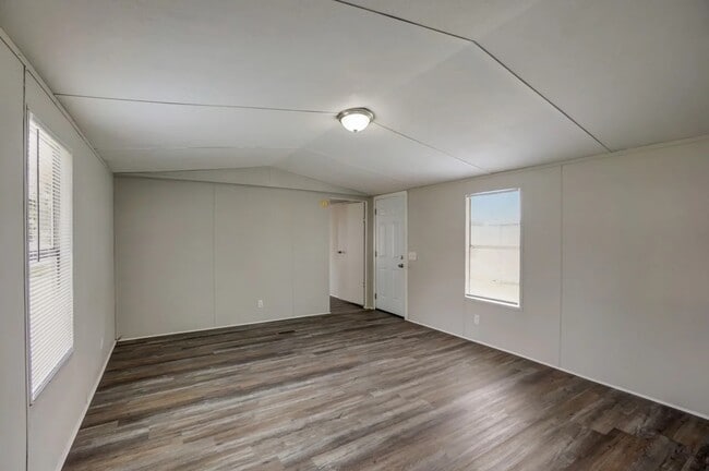Building Photo - Caswell at Arlington