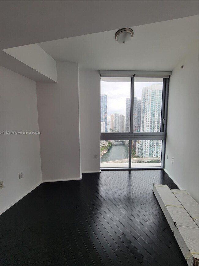 Building Photo - 350 S Miami Ave