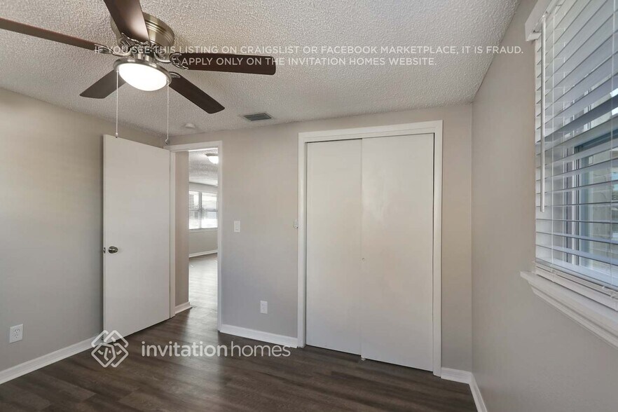 Building Photo - 3423 Garfield Dr