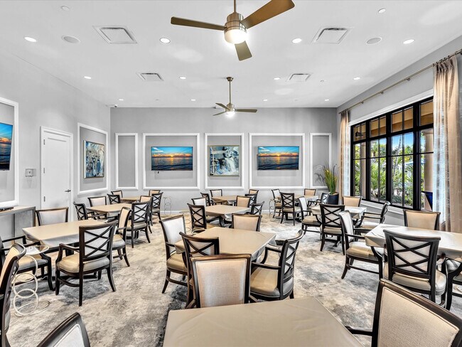 Building Photo - 8928 Bastille Cir E