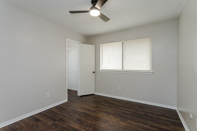 Building Photo - 4 Bedrooms | 2 Bathrooms | 2-Car Garage | Pool | Park-Front Living