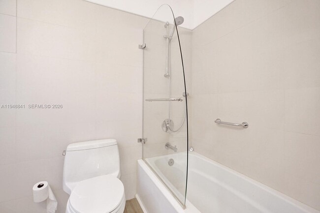 Building Photo - 3757 Prairie Ave