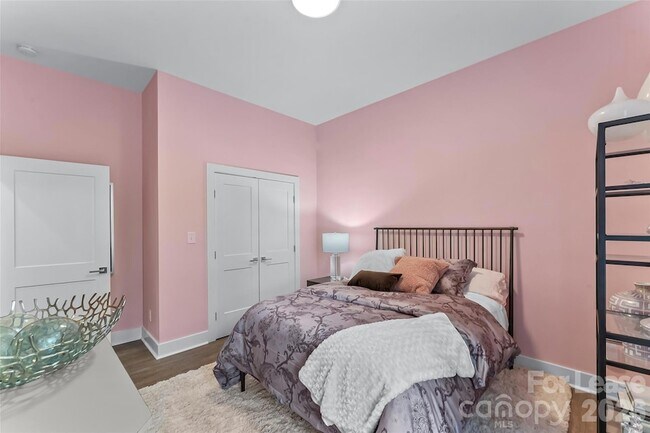 Building Photo - 129 Greens Rd