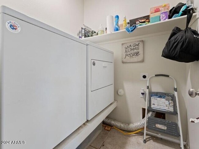 Building Photo - 30990 W Mulberry Dr