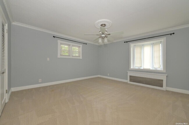Building Photo - 1656 Putney Rd