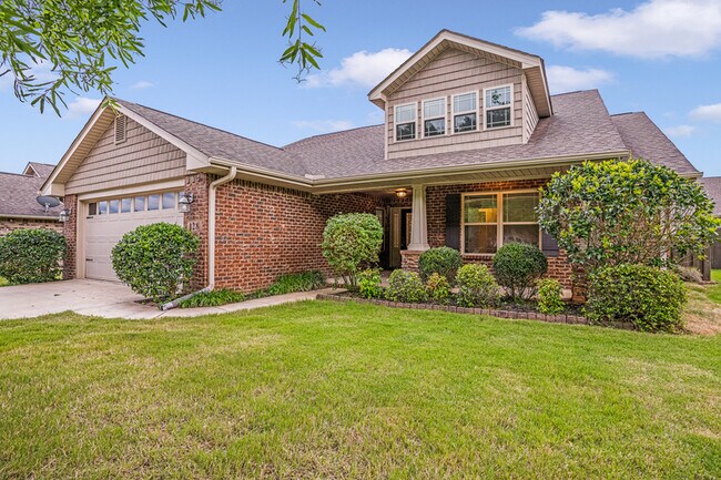 Building Photo - 128 Willow Tree Dr