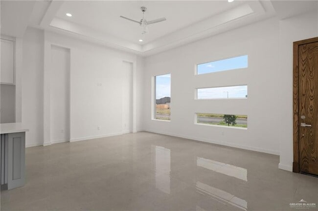 Building Photo - 614 Sonny Dr