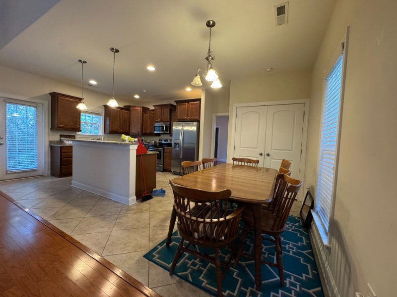 Building Photo - 1854 Juniper Dr