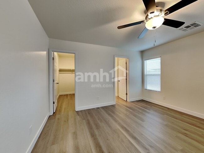 Building Photo - 12821 W Myer Ln