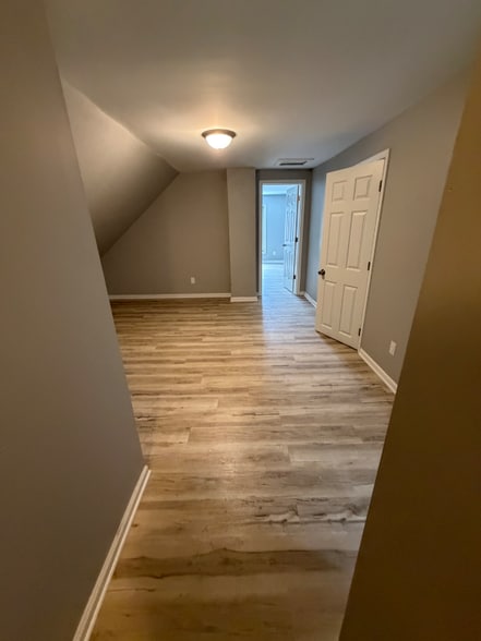 Building Photo - 1646 Center St