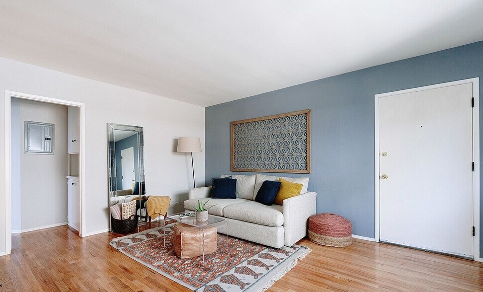 Living Room - 1419 15th St