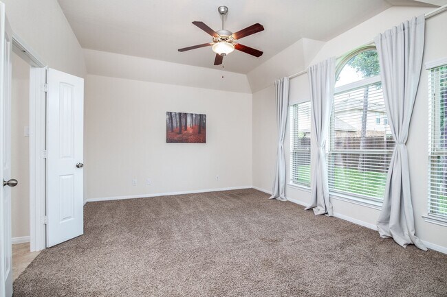 Building Photo - 14014 Sand Ridge Crossing