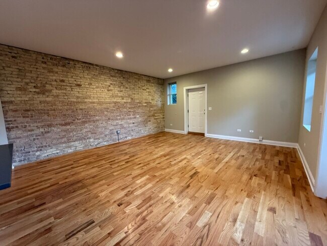 Building Photo - 2709 N Washtenaw Ave