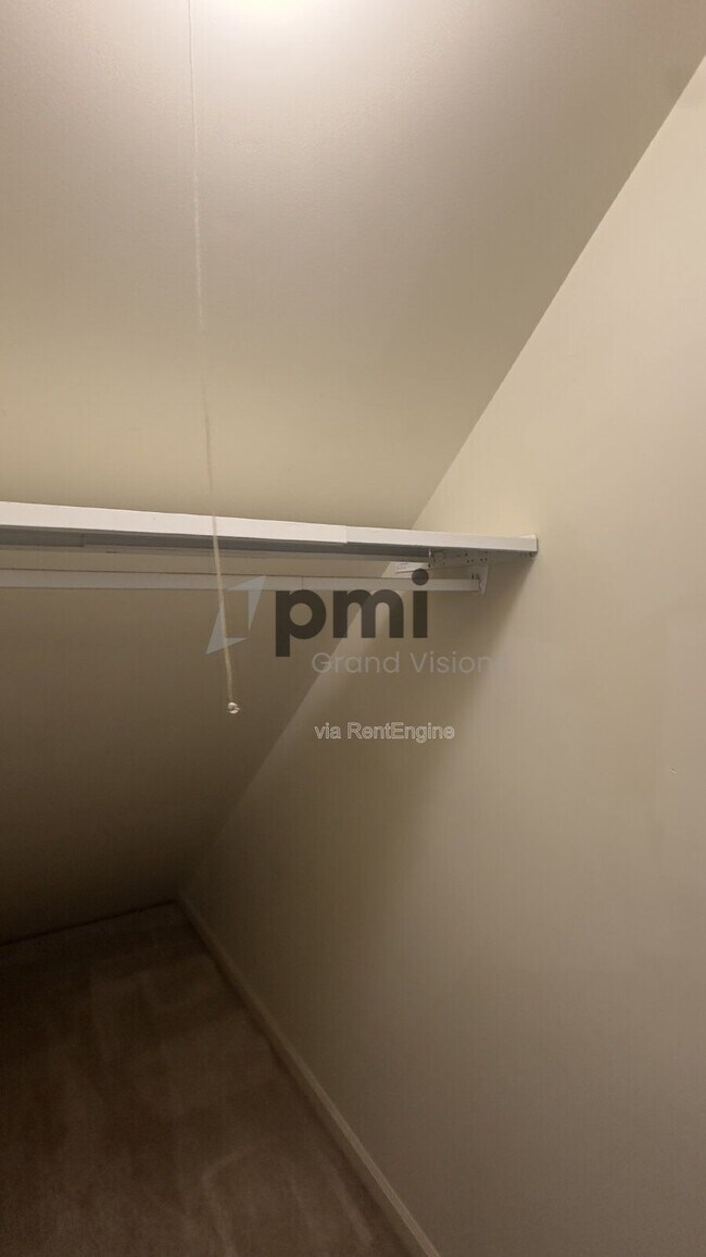 Building Photo - 1306 Arthur Ave