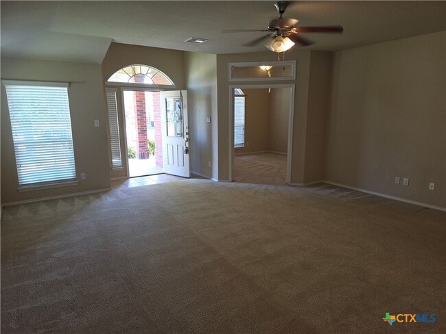 Building Photo - 10025 Birch Tree Dr