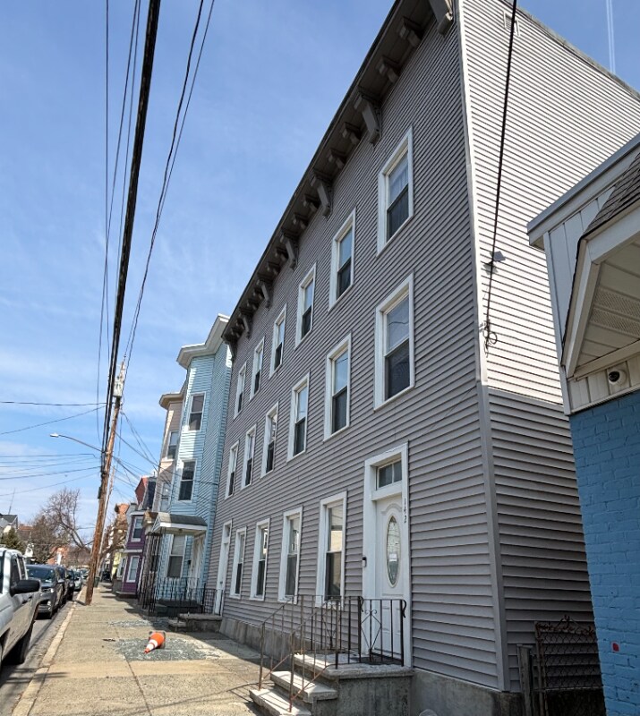 Building Photo - 140-142 Congress St