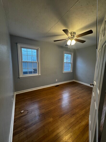 Building Photo - 937 Shamrock Ave