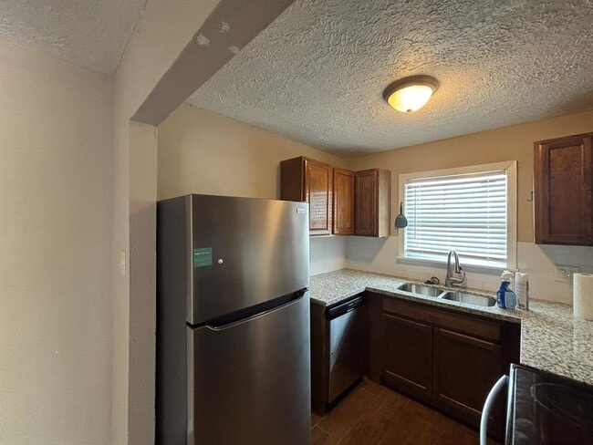 Building Photo - 207 Frawley St