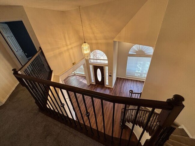 Building Photo - Beautiful 4BR 3.5BA Home w/ 3 Car Garage • Patio & Yard • 3 living areas in Grapevine