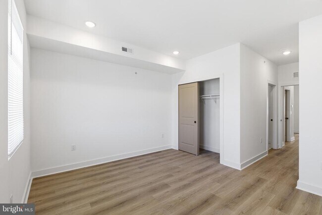 Building Photo - 2534 N 11th St