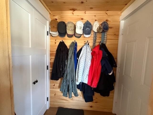 Building Photo - 14 Lake Ave