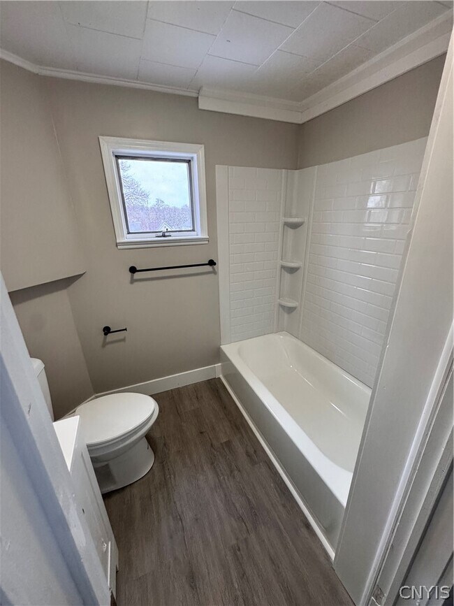 Building Photo - 307 Highland Ave