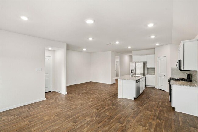 Building Photo - 1421 Havelock Wy