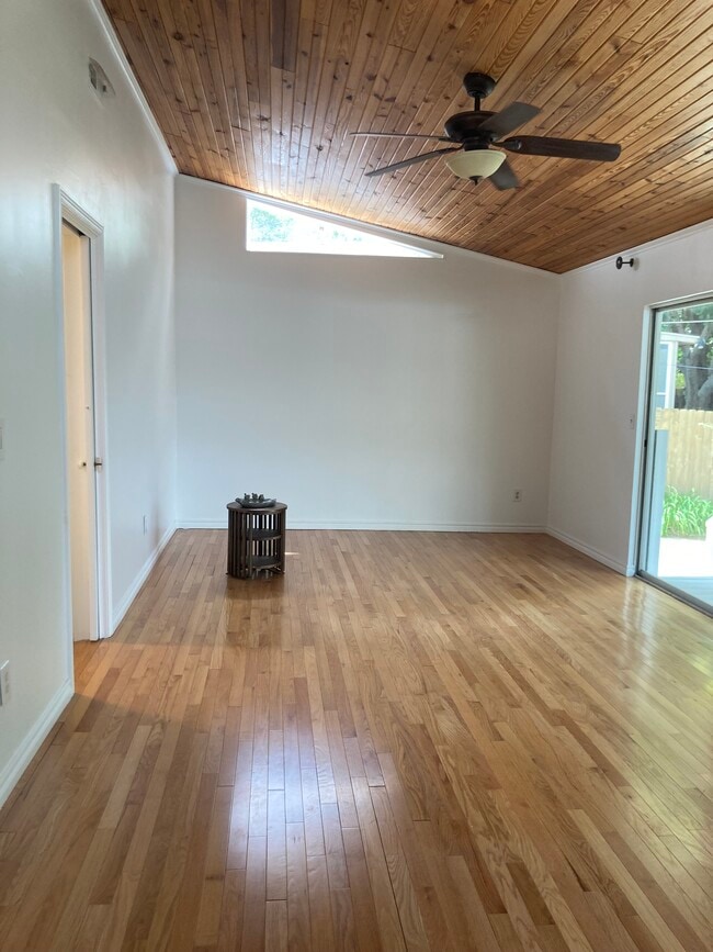Building Photo - 204 Montclair Ave