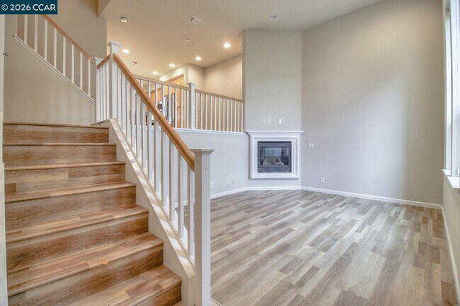 Building Photo - 2066 Mendocino Lane