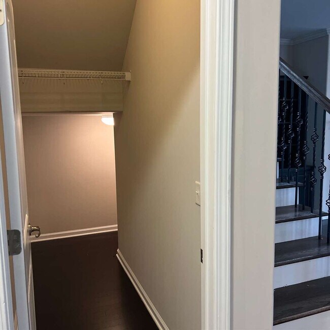 Building Photo - This beautiful 4 bedroom, 2.5 bath home in the highly sought-after Palmetto Pointe neighborhood h...