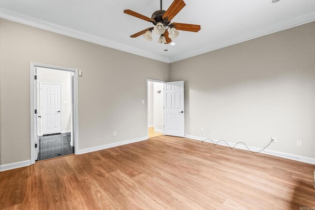 Building Photo - 3005 Mossy Creek Dr