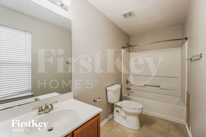 Building Photo - 118 Cindy Lou Dr