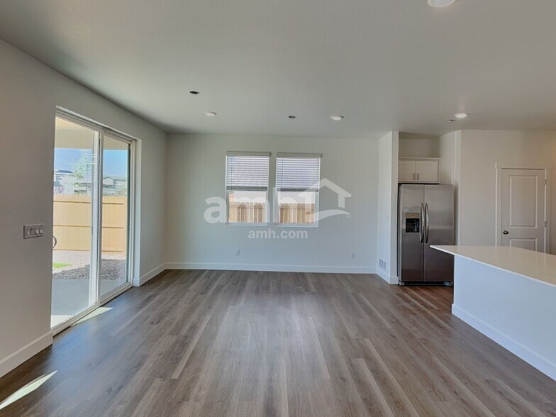 Building Photo - 10071 Potomac St