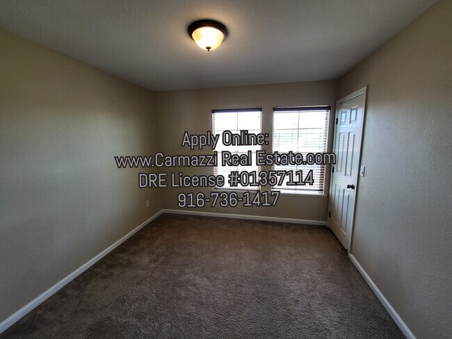 Building Photo - 1626 Loon Lake St