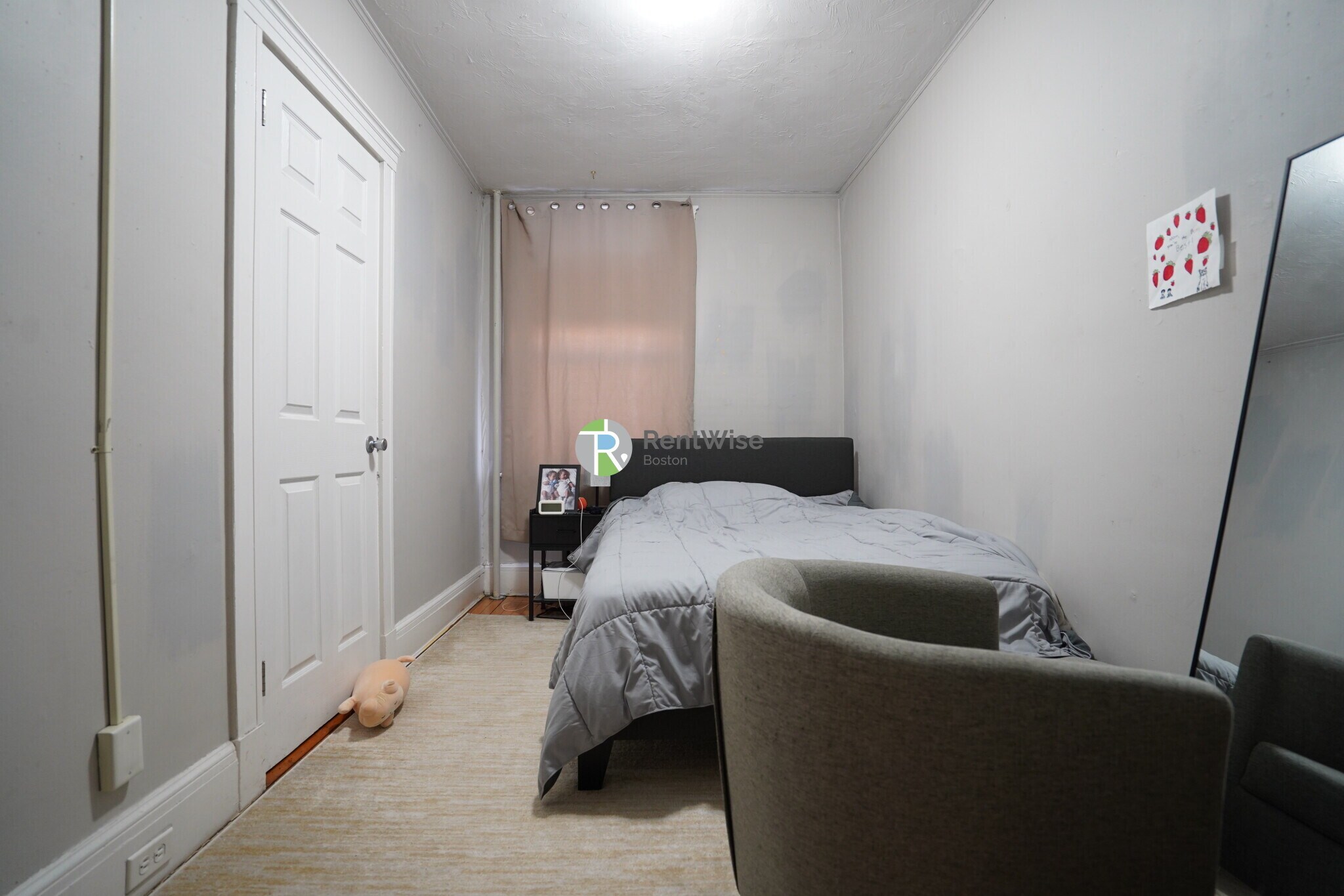 Building Photo - 142 Davis Ave