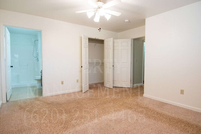 Building Photo - 2 bedroom, 2 bath duplex in Oklahoma