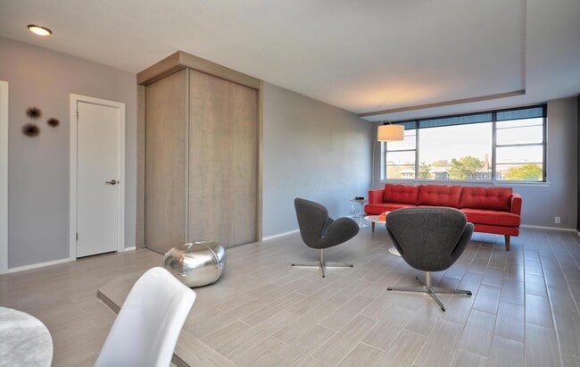 Building Photo - 1620 E Broad St