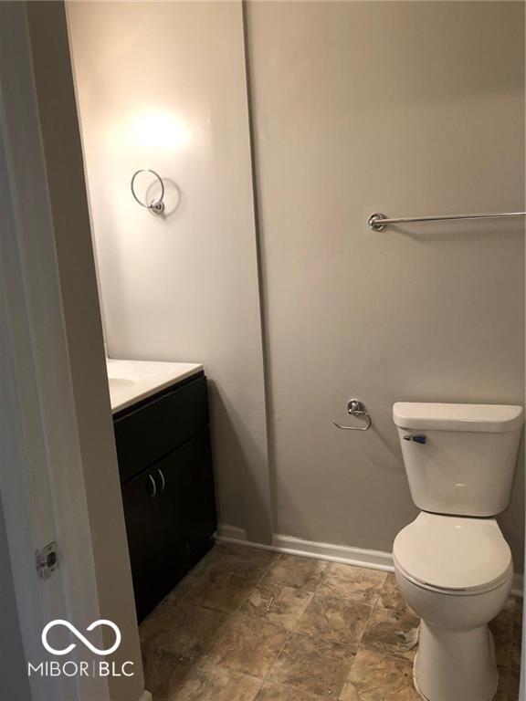 Building Photo - 651 N Beville Ave