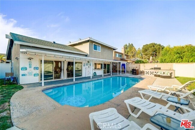 Building Photo - 15616 Rosehaven Ln