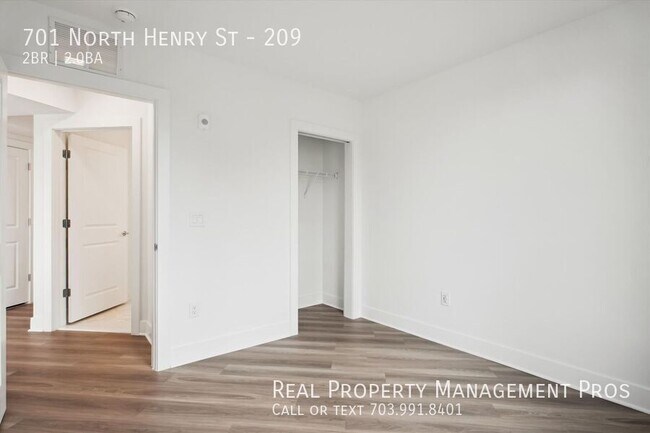 Building Photo - 701 N Henry St